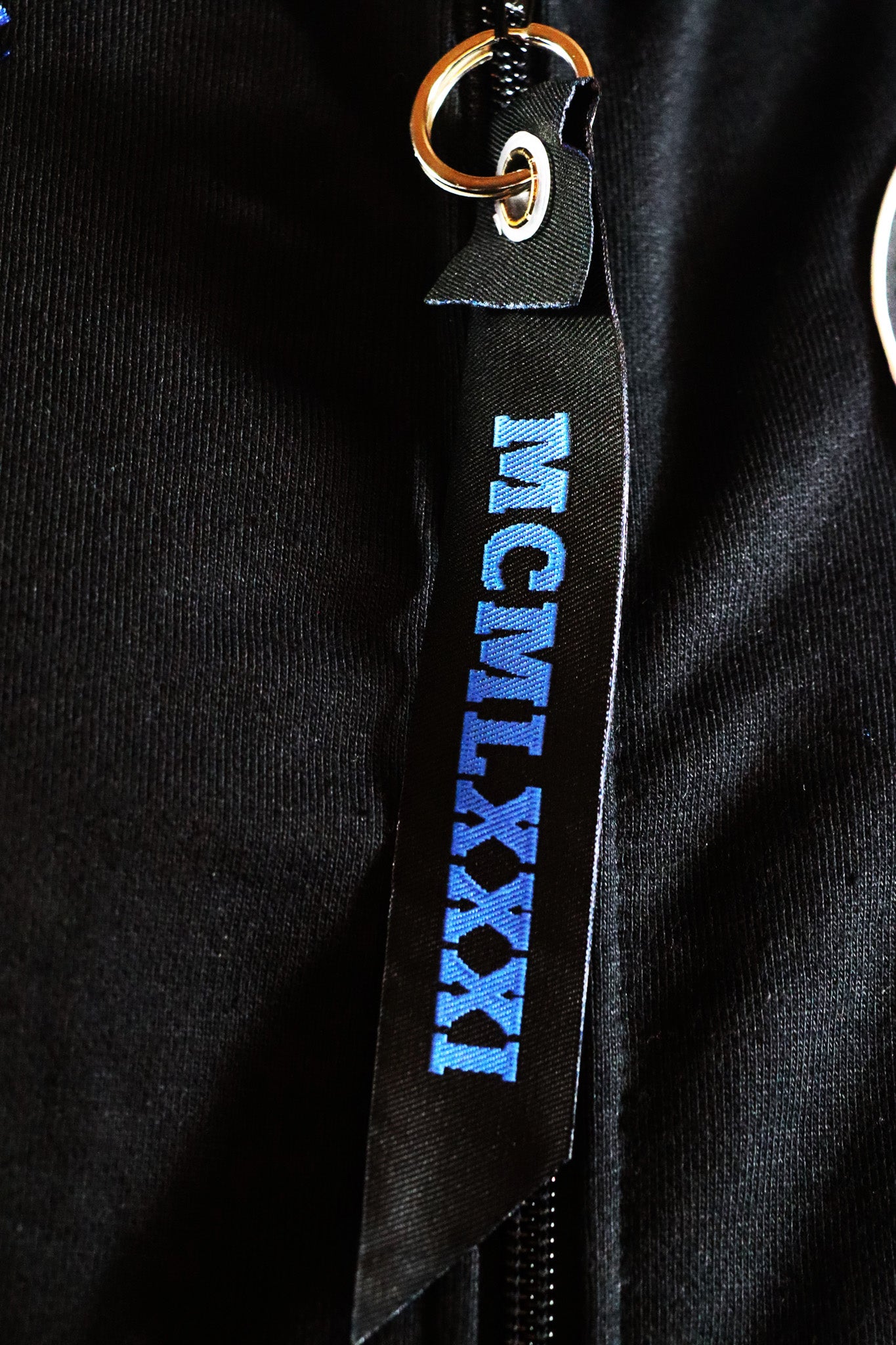 LEGACY BADGES ZIPPED HOODIE SCHWARZ/BLAU