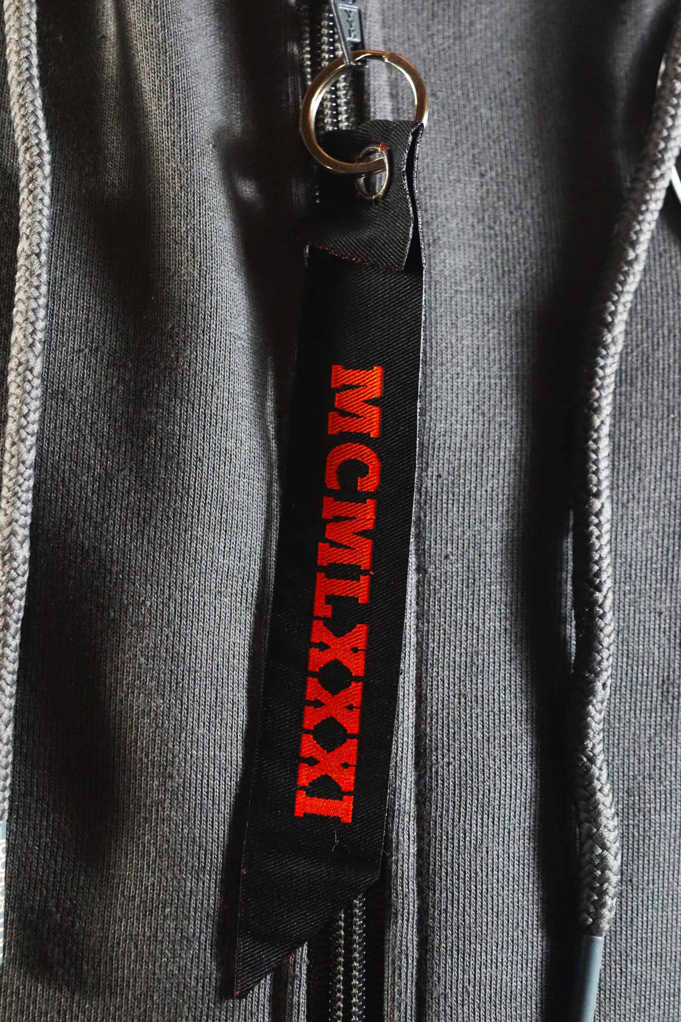 LEGACY BADGES ZIPPED HOODIE GRAU/ORANGE